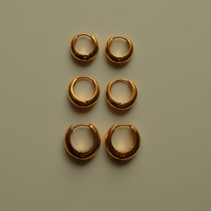 Luna Huggie Hoop Earrings - Gold (S/M/L)