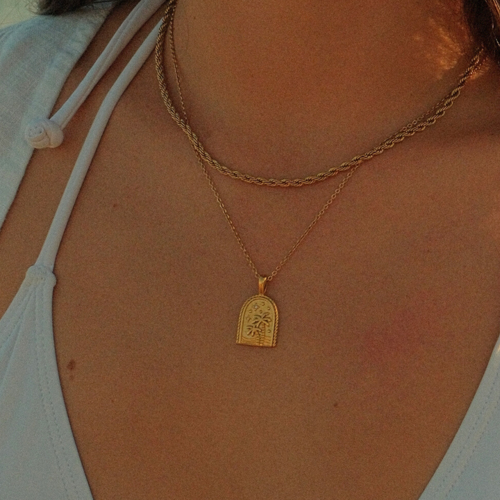 Castaway Pendant Necklace